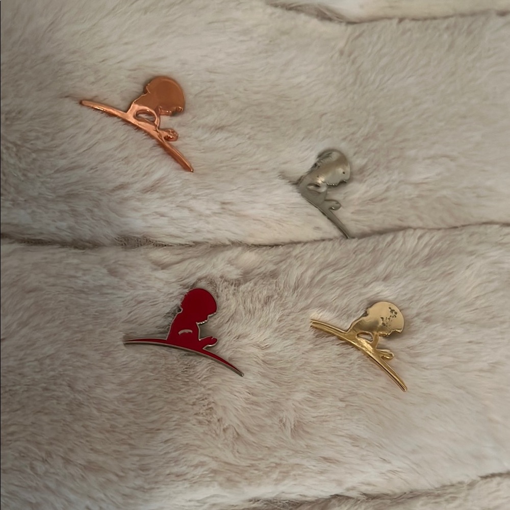 St Jude magnetic pin bundle